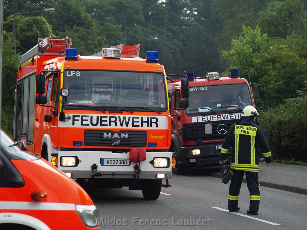 Brand Tankstelle Koeln Gremberg Poll Vingsterstr  P42.JPG